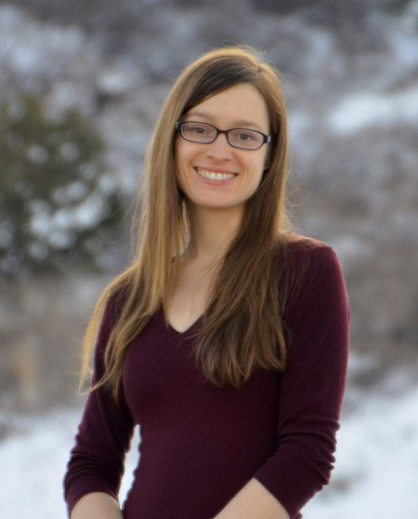 Welcoming Associate Acupuncturist: Julie Johnson